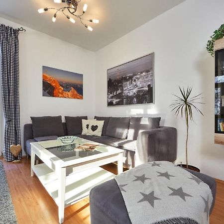 Apartments Alte Villa Гармиш-Партенкирхен Екстериор снимка