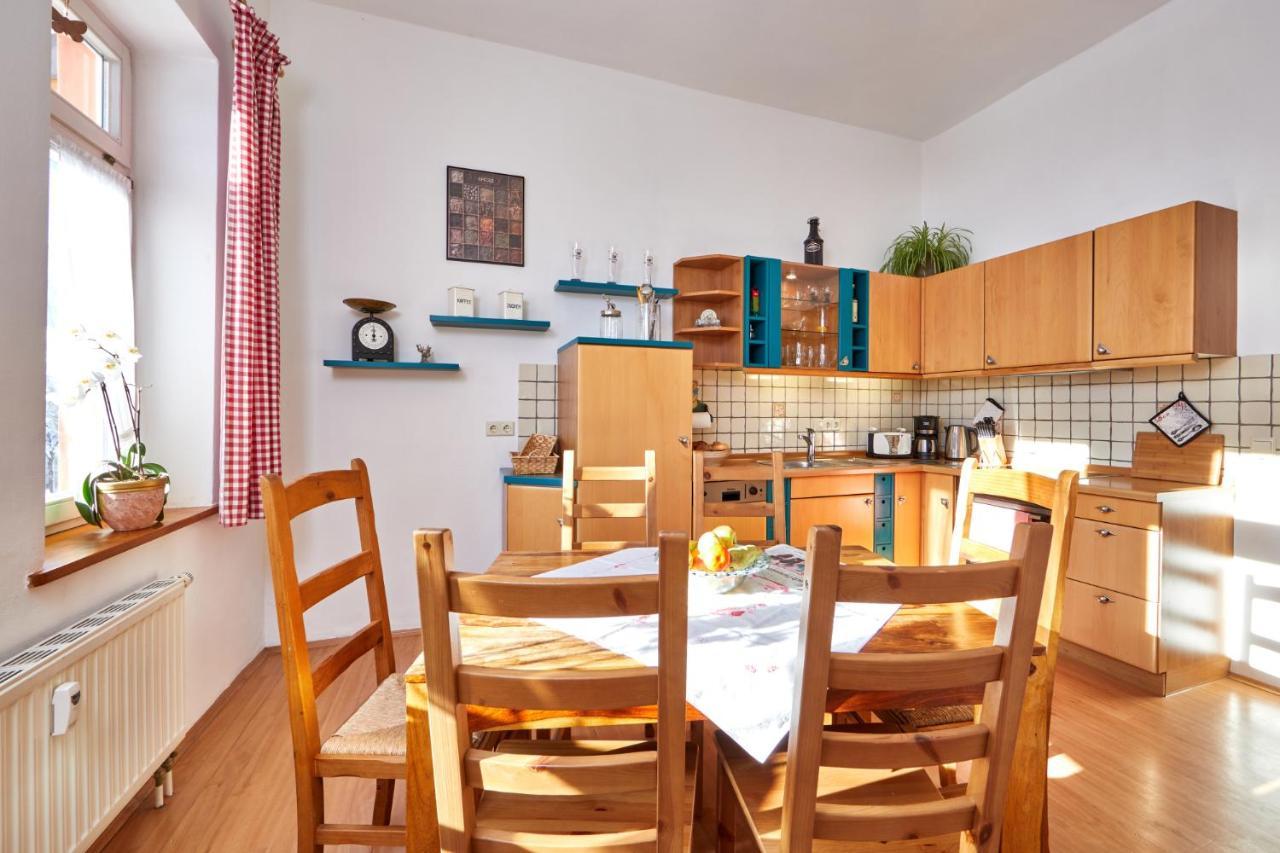Apartments Alte Villa Гармиш-Партенкирхен Екстериор снимка