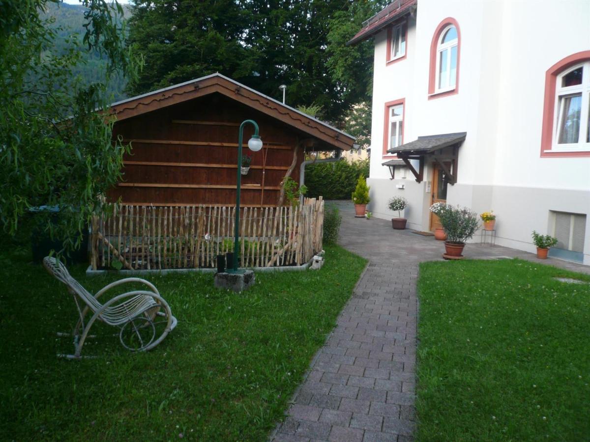 Apartments Alte Villa Гармиш-Партенкирхен Екстериор снимка
