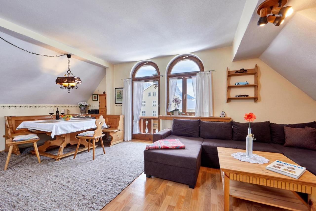 Apartments Alte Villa Гармиш-Партенкирхен Екстериор снимка