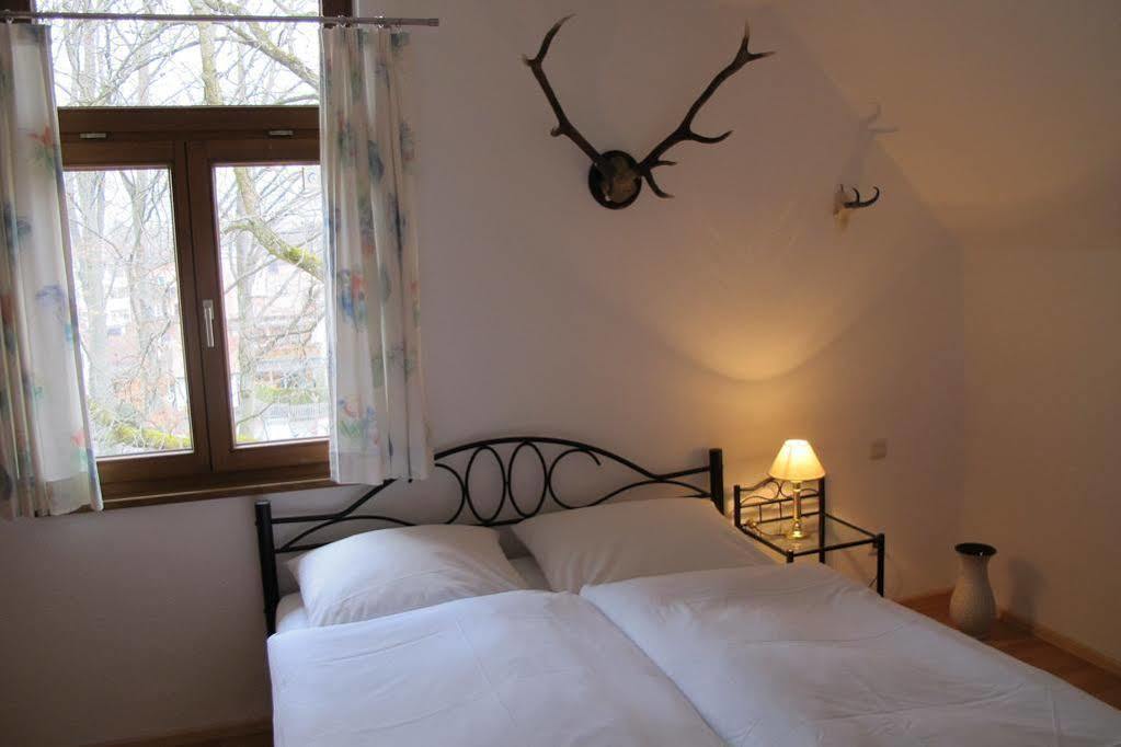 Apartments Alte Villa Гармиш-Партенкирхен Екстериор снимка